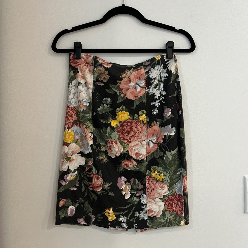 Vintage D’KNITS Floral Black Skirt